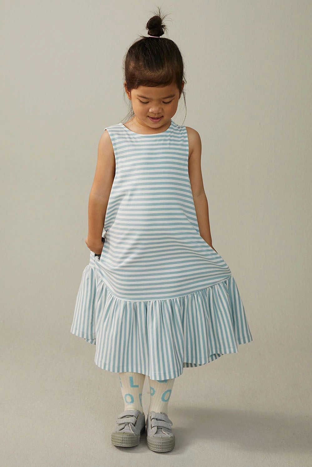 Dress Frill Sleeveless Sky Off White