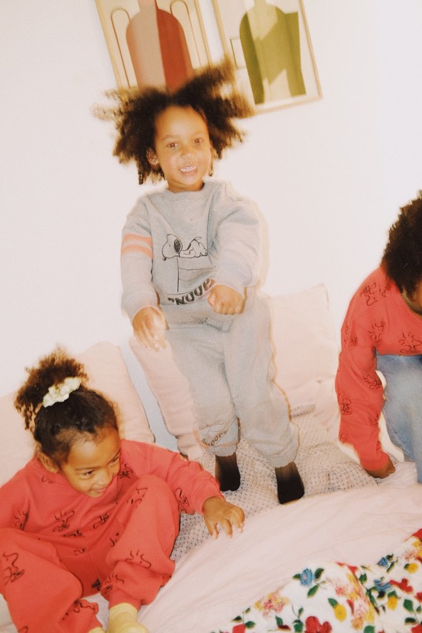 Sweater Sneaky Snoopy