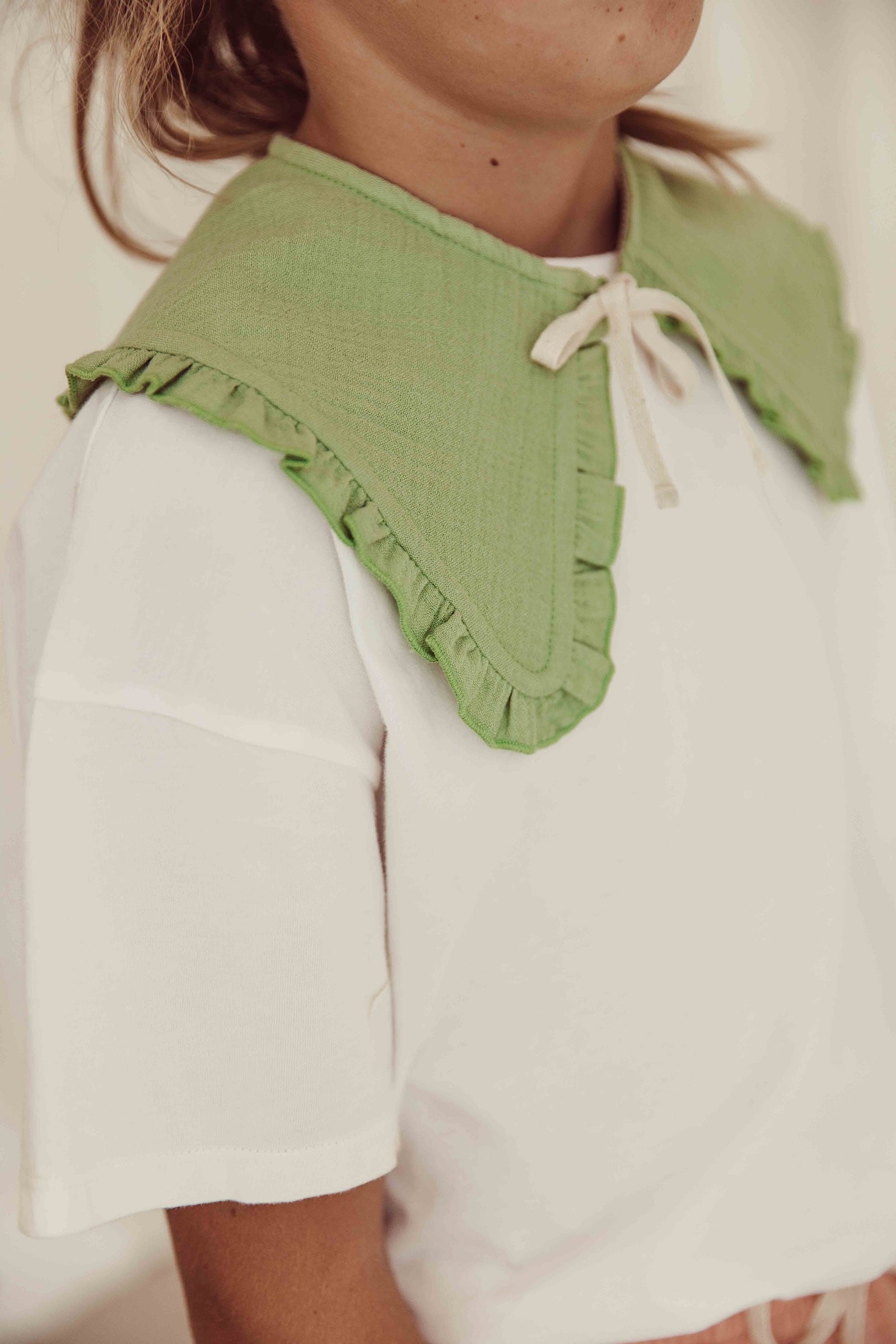 Collar Dryed Green