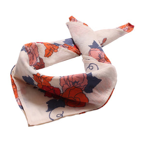 Scarf Club Warm White