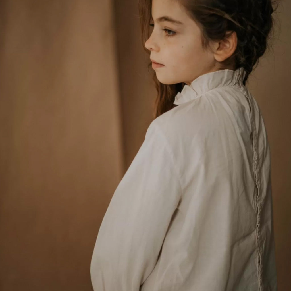 Blouse Ruffle Sand Pearl
