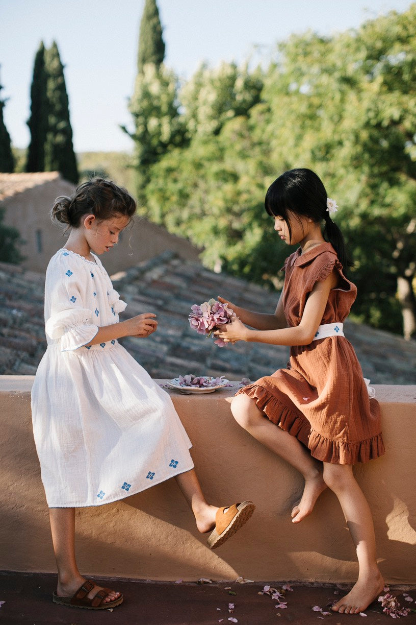 Dress Folk Milk